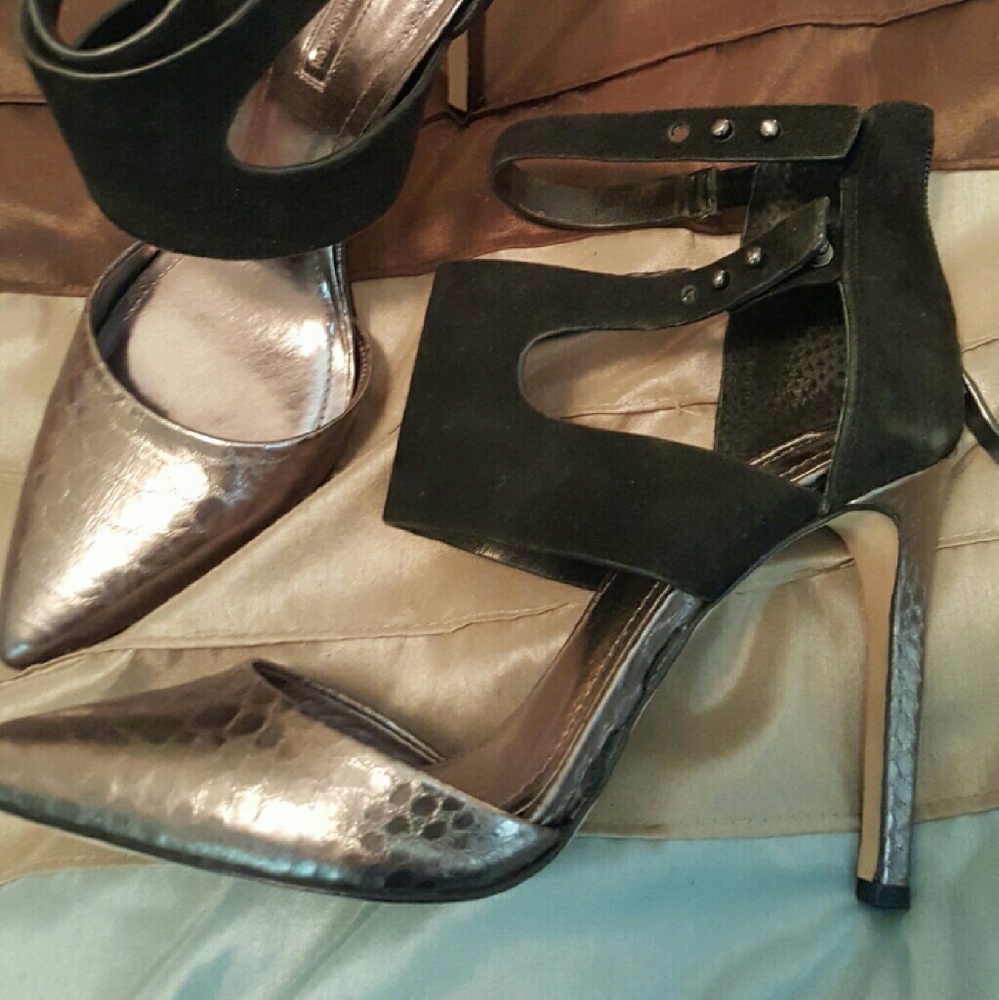 Bcbg heels